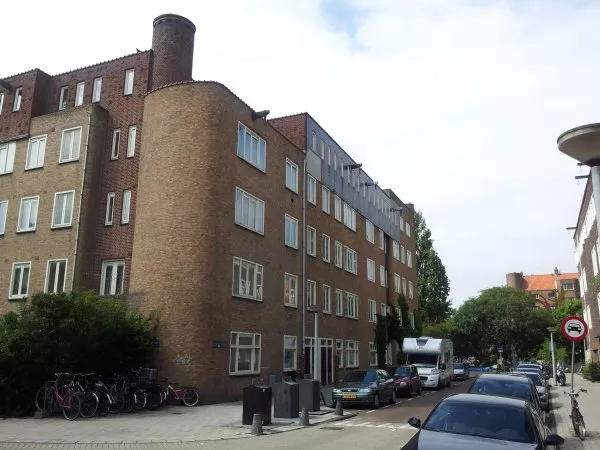 Afbeelding uit: juli 2011. Holendrechtstraat.