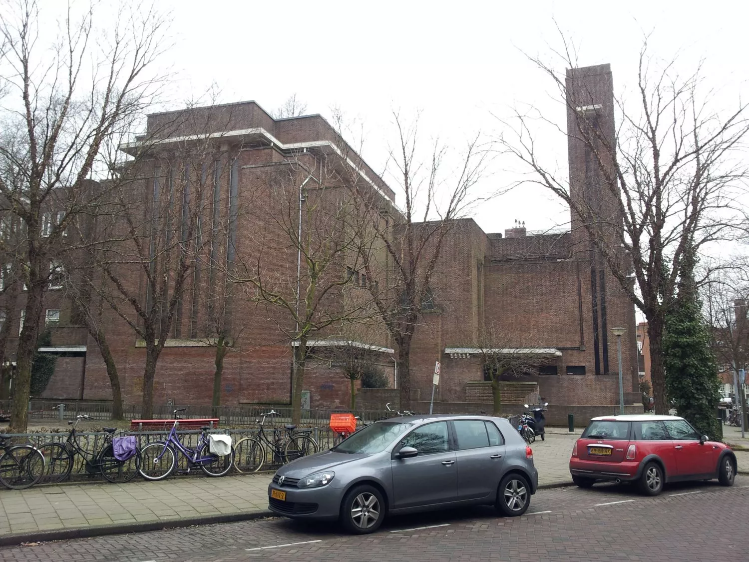 Raw Aron Schuster-synagoge, Heinzestraat 1-3 - Amsterdam Op De Kaart