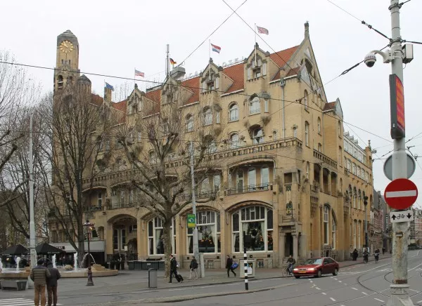 Afbeelding uit: december 2014. American Hotel, Leidseplein (1898).