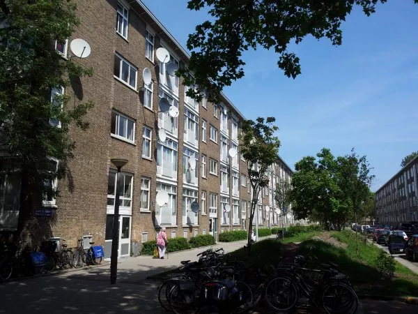 Afbeelding uit: augustus 2011. Woningbouw Landlust, Louise de Colignystraat (1933-1936)