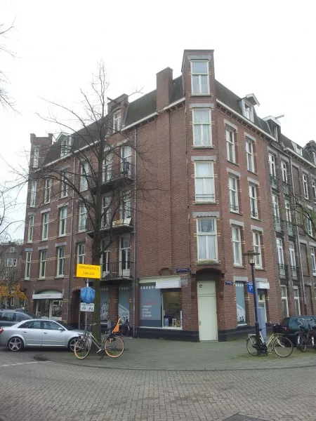 Afbeelding uit: november 2013. Rechts de Retiefstraat.