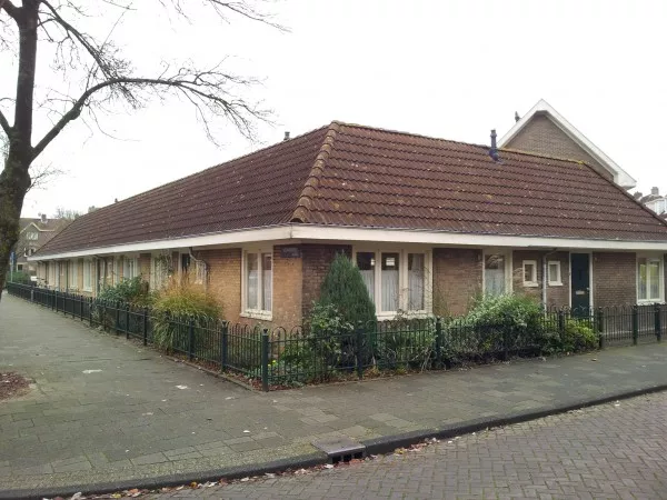 Afbeelding uit: november 2014. Hoek Heimansweg - Silenestraat (rechts).