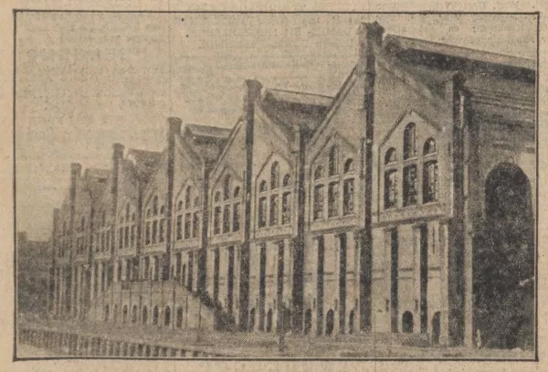 Afbeelding uit: februari 1928. Deze krantenfoto toont de stokerij in oorspronkelijke staat, met vijf hallen.