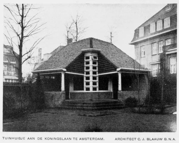 Afbeelding uit: 1927. Foto van het tuinhuisje in Bouwkundig Weekblad & Architectura 15/1927.