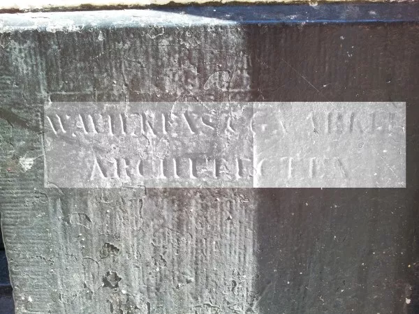 Afbeelding uit: augustus 2016. "W. WILKENS & G. v. ARKEL
ARCHITECTEN"
(inscriptie rechtsonder in de gevel. bewerkte foto)