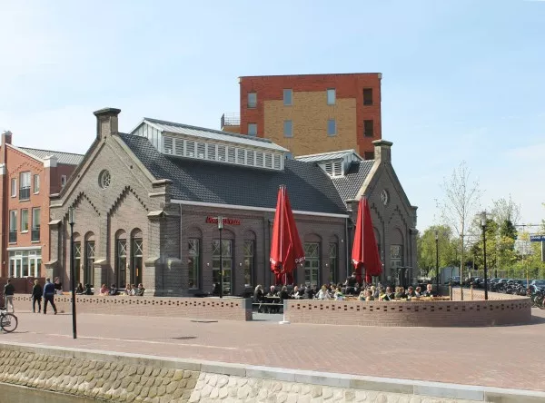 Afbeelding uit: april 2017. Na renovatie en verbouwing tot brouwerij annex café.