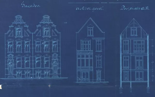 Afbeelding uit: januari 1890. Op de bouwtekening waren de voorgevels van 131 en 133 nog elkaars spiegelbeeld.
Bron afbeelding: SAA, bestand 005403000595.