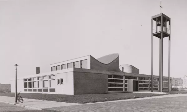 Afbeelding uit: circa 1961. De Ark, Van Ollefenstraat (1960).
Bron afbeelding: SAA, bestand 010009009854.