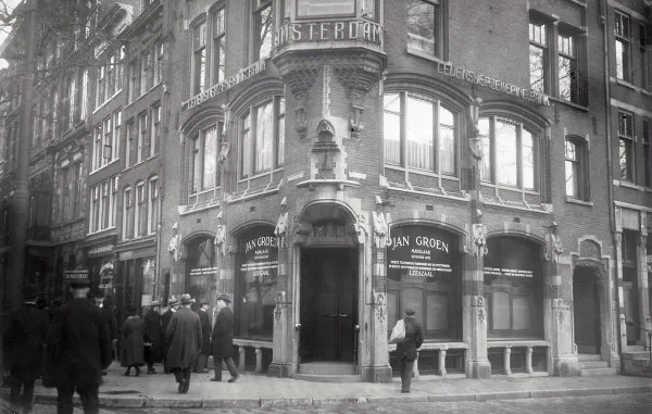 Afbeelding uit: 1919. Het kantoor van Jan Groen.