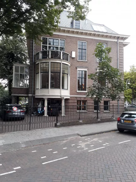 Afbeelding uit: augustus 2018. Achterzijde, Van Miereveldstraat.