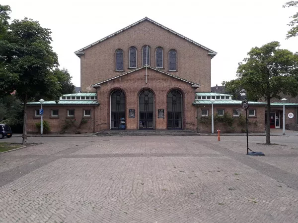 Afbeelding uit: augustus 2018. First Church of Christ, Scientist, Richard Wagnerstraat (1936).