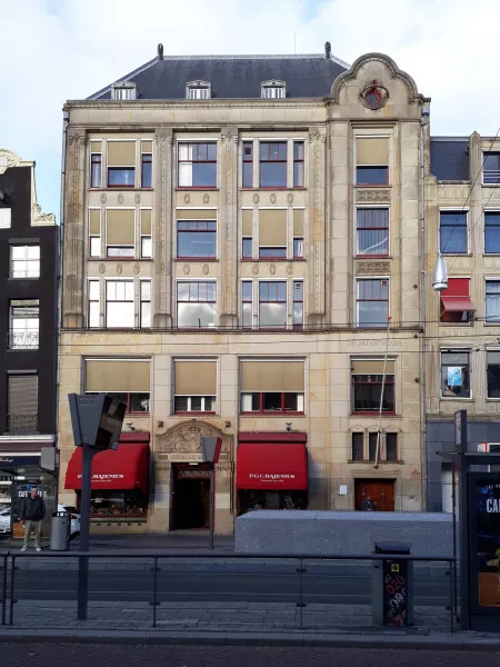 Afbeelding uit: oktober 2018. Rokin, gebouw De Rijnstroom.