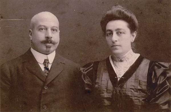 Afbeelding uit: circa 1910. Het echtpaar Warendorf.