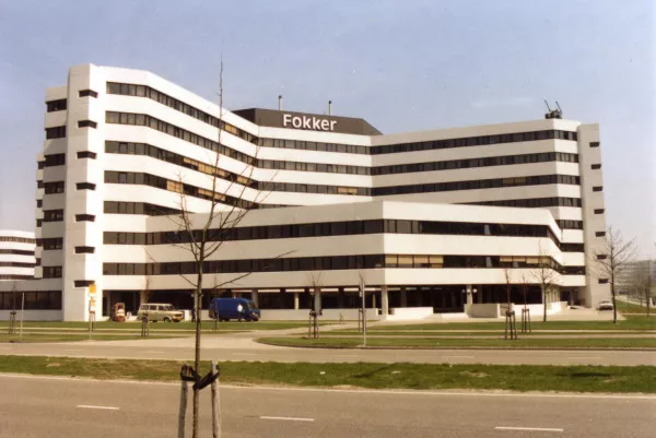Afbeelding uit: circa 1987. Atlasgebouw, Zuidoost.