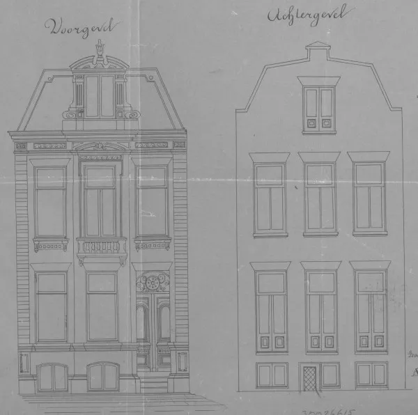 Afbeelding uit: 1884. Voor- en achtergevels van nummer 447, het linker van de twee huizen.
Bron afbeelding: SAA, bestand 005403000505.