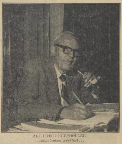 Afbeelding uit: juli 1961. Foto bij een krantenbericht over Krophollers tachtigste verjaardag.