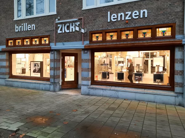 Afbeelding uit: december 2020. Scheldestraat, winkelpuien.