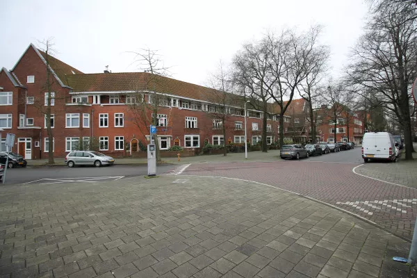 Afbeelding uit: december 2020. Händelstraat (links) - Gerrit van der Veenstraat.