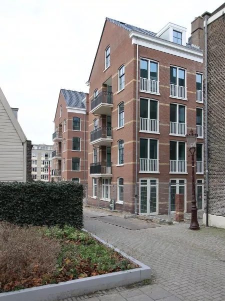 Afbeelding uit: januari 2021. De nieuwe huizen op de kop van de Nieuwe Oostenburgerstraat.
