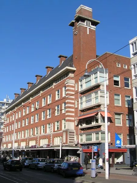 Afbeelding uit: oktober 2011. Linnaeusstraat.