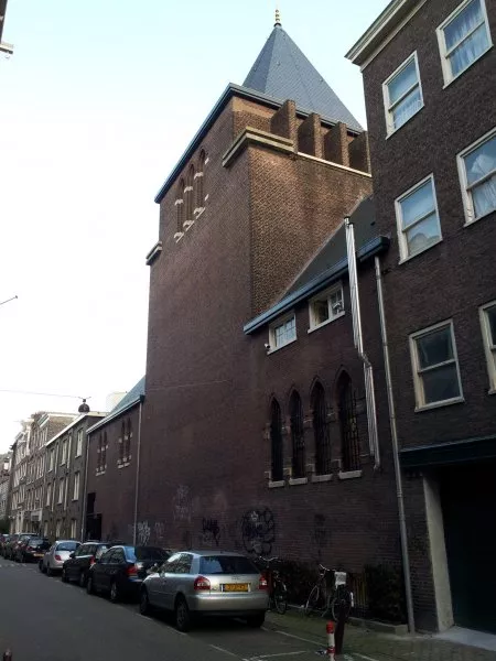Afbeelding uit: november 2011. Achterzijde, aan de Bloemstraat.