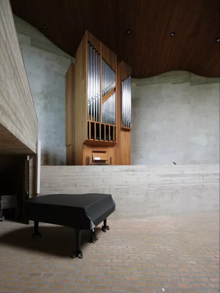 Afbeelding uit: augustus 2021. Het orgel, gebouwd door de Utrechtse firma Gebr. Van Vulpen.