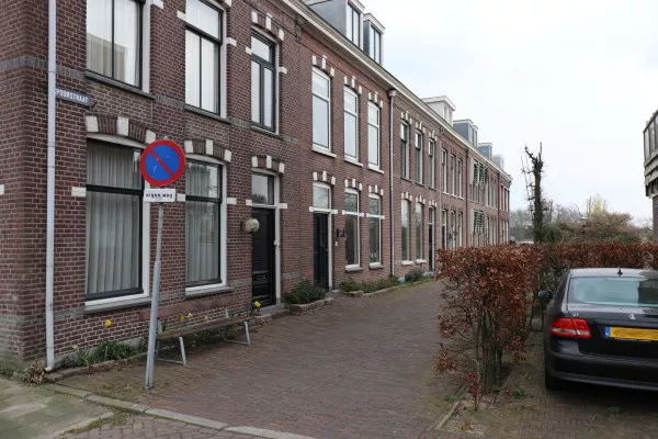 Afbeelding uit: maart 2022. Spoorstraat.