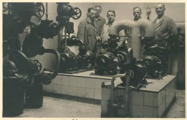 Afbeelding uit: 1938. Machinekamer.