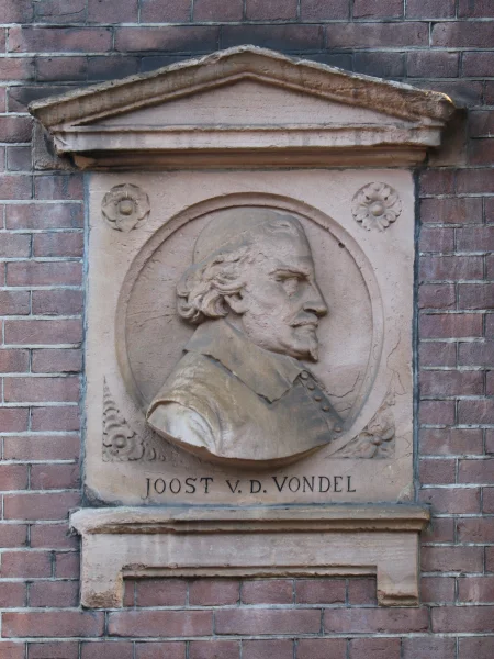 Afbeelding uit: december 2023. Joost van den Vondel.