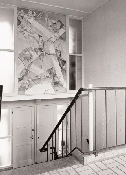 Afbeelding uit: maart 1955. Fresco in het trappenhuis van de dr. Aletta Jacobsschool.
Bron afbeelding: SAA, bestand 010009011067.