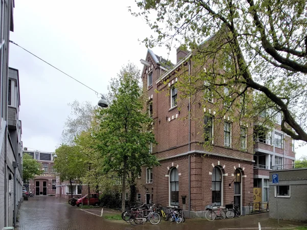 Afbeelding uit: april 2024. Oostzijde.