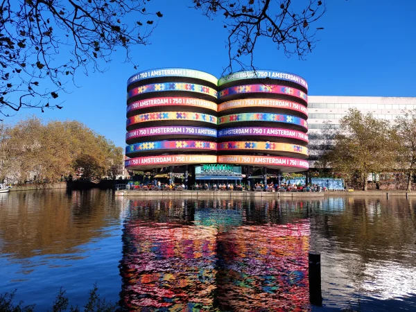 Afbeelding uit: november 2024. Speciale aankleding voor de viering van 750 jaar Amsterdam.
