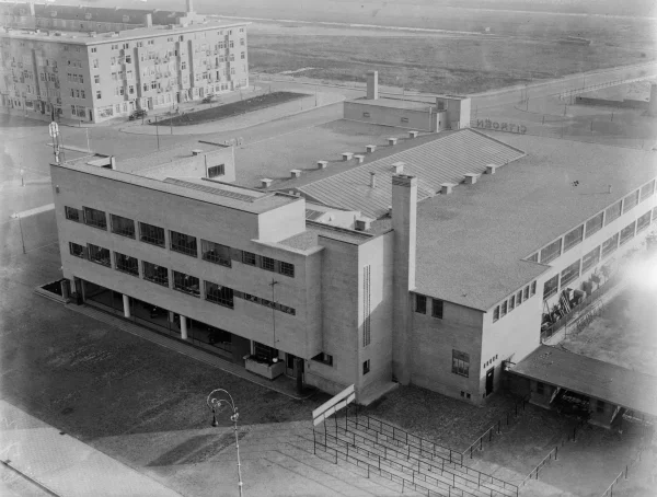 Afbeelding uit: 1932. Foto genomen vanaf de Marathontoren.