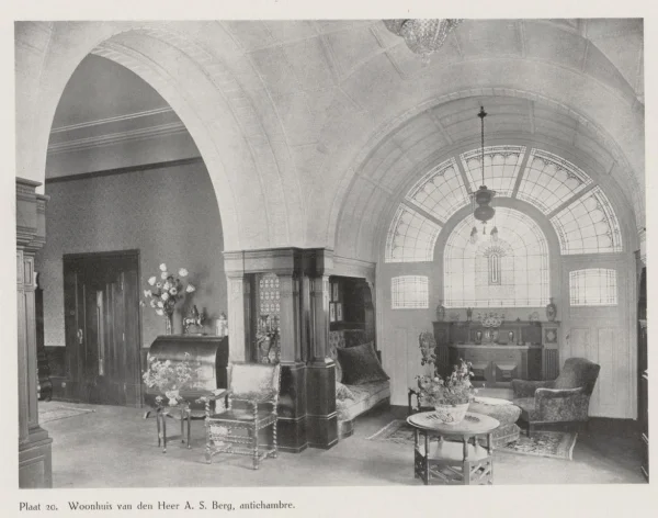 Afbeelding uit: circa 1915. De antichambre.