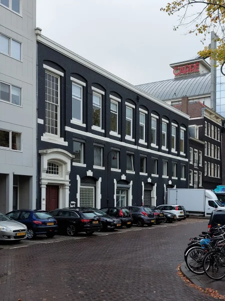Afbeelding uit: oktober 2025. Gevel Onbekendegracht.