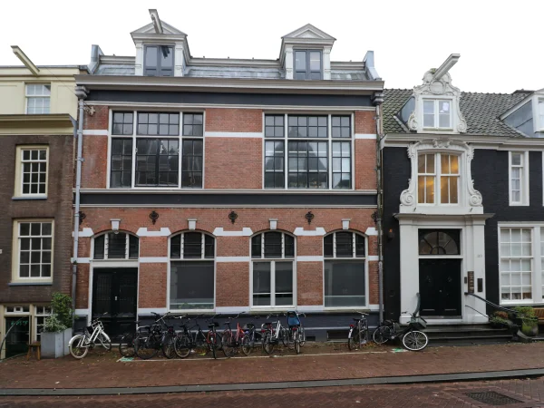 Afbeelding uit: december 2025. Rechts nummer 310.