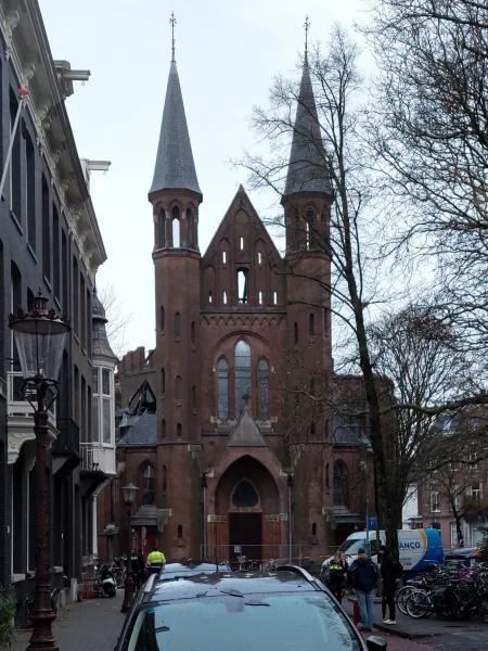 Afbeelding uit: januari 2026. Westzijde na de brand.