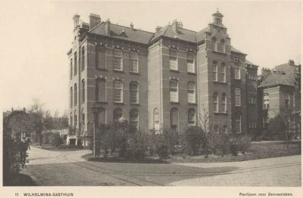 Afbeelding uit: circa 1905. Het paviljoen voor "zenuwzieken", psychiatrie-patiënten. Afgebroken. Uitgave van W. Keijser.