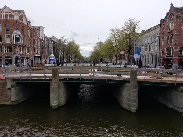 Afbeelding uit: maart 2026. De brug tijdens de renovatie die in 2025 begon.