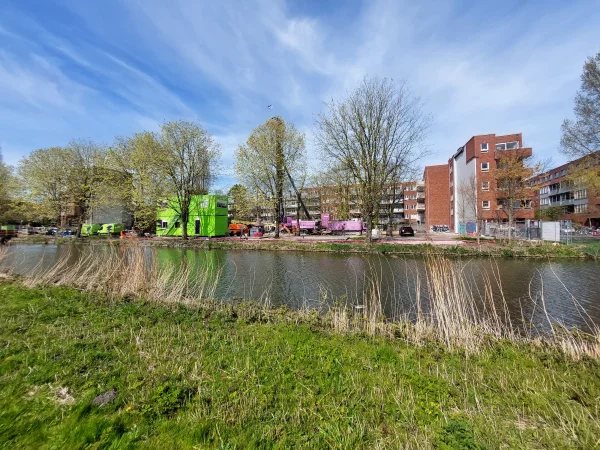 Afbeelding uit: april 2026. Na de sloop van Valentijnkade 4-18.