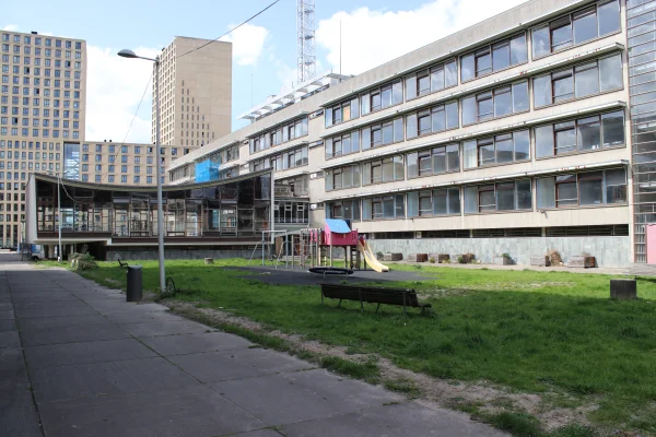 Afbeelding uit: april 2026.