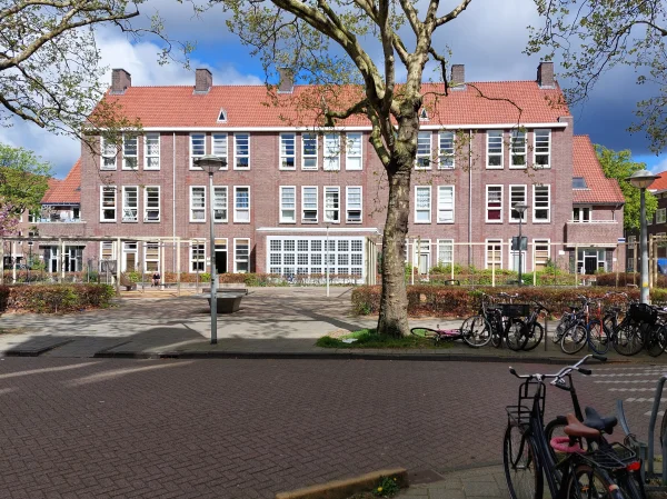 Afbeelding uit: april 2026.