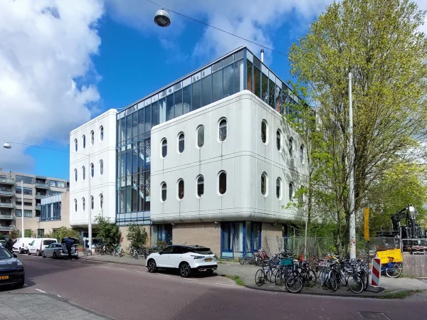 Afbeelding uit: april 2026.