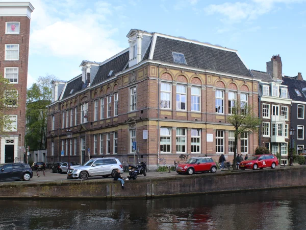 Afbeelding uit: april 2026.