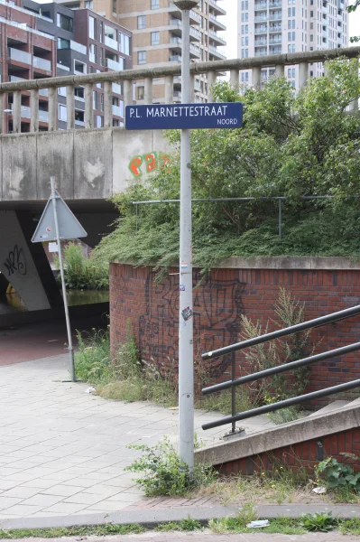 Afbeelding uit: juli 2026. In de wijk Elzenhagen is een straat vernoemd naar Marnette.
