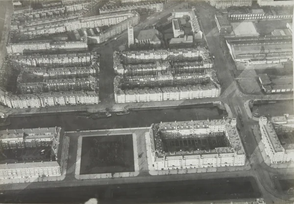 Afbeelding uit: circa 1930. Het bouwterrein voordat het bebouwd werd.