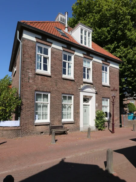 Afbeelding uit: augustus 2026.