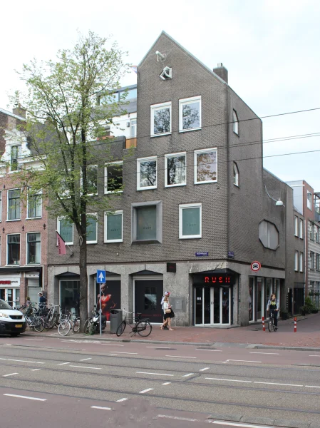 Afbeelding uit: augustus 2026. Bankkantoor, Rozengracht - Tweede Bloemdwarsstraat (1982).