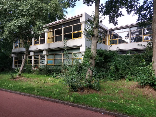 Afbeelding uit: september 2026. Aan het Barkpad.