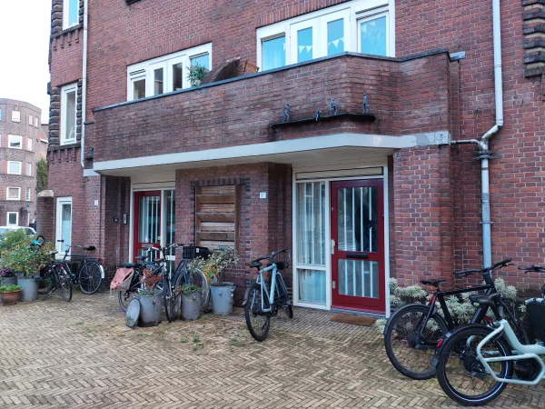 Afbeelding uit: oktober 2026. Ingangen bij het Krugerplein, hoek Luthulistraat-Schalk Burgerstraaat.